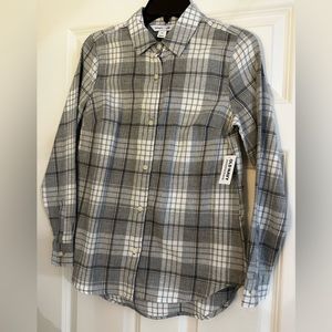 Old Navy grey and white plaid flannel.NWT